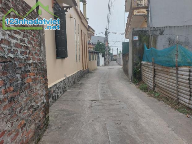 View hồ, đường Ô Tô, đất Vĩnh Thanh, Vĩnh Ngọc 60m2, MT 5M. GIÁ 4,5 Tỷ.