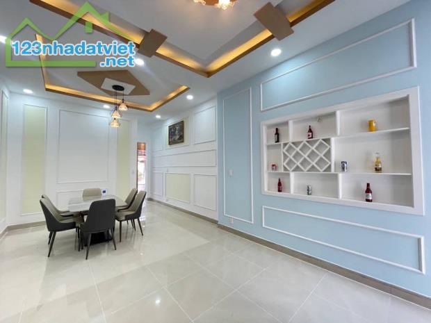 🔥🔥🏡 Bán nhà mặt tiền thạnh Xuân 21 quận 12 quá đẹp 👍👍  Diện tích 76m (4x19) giá 7.5tỷ