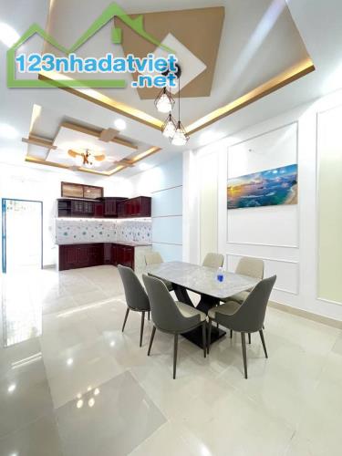 🔥🔥🏡 Bán nhà mặt tiền thạnh Xuân 21 quận 12 quá đẹp 👍👍  Diện tích 76m (4x19) giá 7.5tỷ - 1