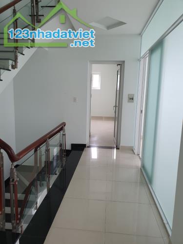 Chính chủ cần bán villa 385m2, 1 trệt, 2 lầu, KDC Khang Điền, P.Phước Long B, Q9, TPHCM - 4