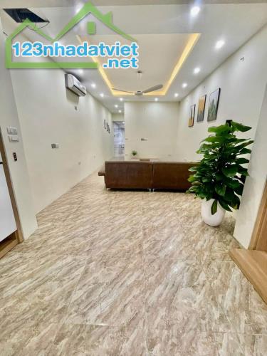 Bán nhà phố Tô Hiệu Hà Đông Diện Tích 40m2 5 T MT 3.2m Giá 9.5 tỷ Ngõ thông - 3