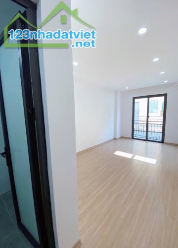 Nhà đẹp lung linh Quang Tiến 35M x 5T, 5,7 tỷ, Nở hậu, KD đỉnh