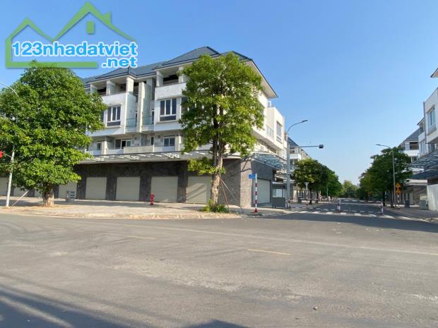 Bán căn shophouse mặt tiền khu biệt thự Văn Hoa Villas, đường Nguyễn Văn Hoa, 20 tỷ