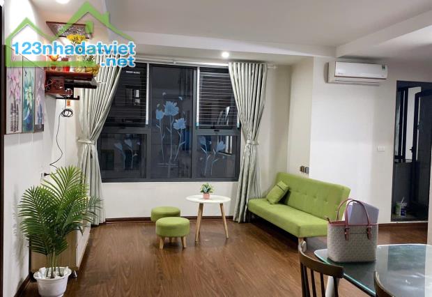 Cho thuê căn hộ tại Homeland Thượng Thanh 80m2 3pn full đồ đẹp giá 11tr.