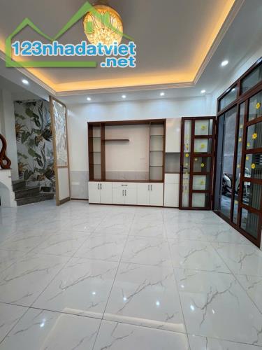 🏡 BÁN NHÀ CẦU GIẤY, DÂN XÂY CHẮC CHẮN 5 TẦNG, NHỈNH 6 TỶ 💰