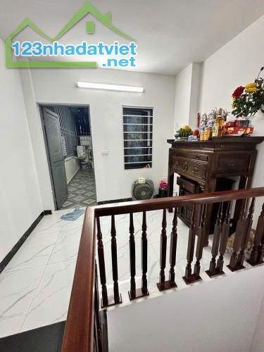 Bán nhà Hai Bà Trưng - Minh Khai - Ngõ nông sát oto - 30m2 x 5 Tầng, nhà đẹp ở ngay, SĐCC - 3