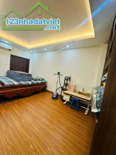 Cho thuê nhà Phạm Tuấn Tài, 50m2, 5 tầng làm văn phòng, kinh doanh, để ở - 2