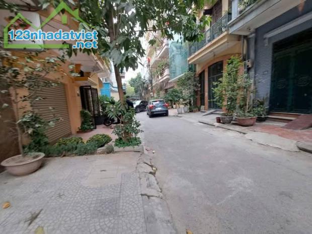 Bán nhà phân lô phố Yên Lãng.  Đống Đa DT 60m2 x 7T. Mặt tiền 6m