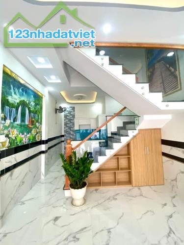 NHÀ 2 TẦNG - 1/ NGẮN NGUYỄN THÀNH VĨNH - HẺM NHỰA 5M THÔNG - TRUNG MỸ TÂY Q12 - 30/40M2 CH - 2