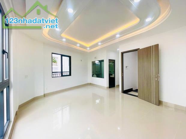 Nhà 4 tầng xây mới, 40m2, 4PN HXH đường Hoàng Hoa Thám - 1