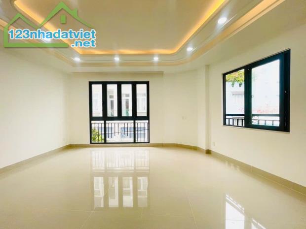 Nhà 4 tầng xây mới, 40m2, 4PN HXH đường Hoàng Hoa Thám - 2