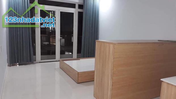 Bán nhà 566/ Nguyễn Thái Sơn, P.5, Gò Vấp: 4 (NH: 5,5m) x 15, giá 8,8 tỷ