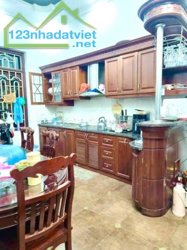 Bán đất tặng nhà Xuân La – Tây Hồ 235m2 MT15m , oto tránh – cách phố 1 nhà , 79 tỷ . - 2