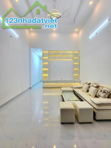 NHÀ GẦN 80M2 ĐƯỜNG XE TẢI BÙI VĂN BA, Q7 – NHÀ TO GIÁ NHỎ 2,95 TỶ - 2