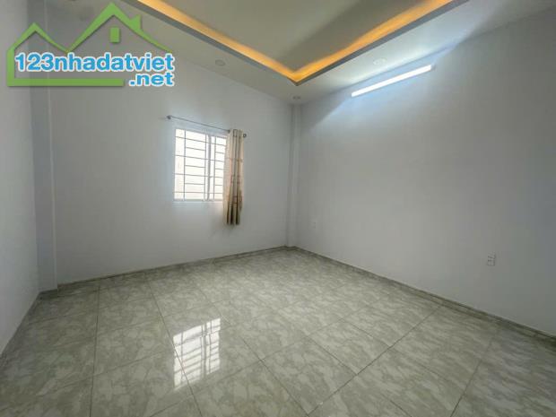 Bán gấp nhà Đông Hưng Thuận 05 – Q12 – Hẻm xe hơi – 64m2 – Chỉ 3.9Tỷ - 5