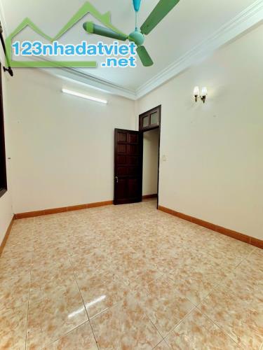 Bán nhà khu phân lô ô tô tránh Kim Đồng-Hoàng Mai 65m2x4 tầng 19.8 tỷ - 1