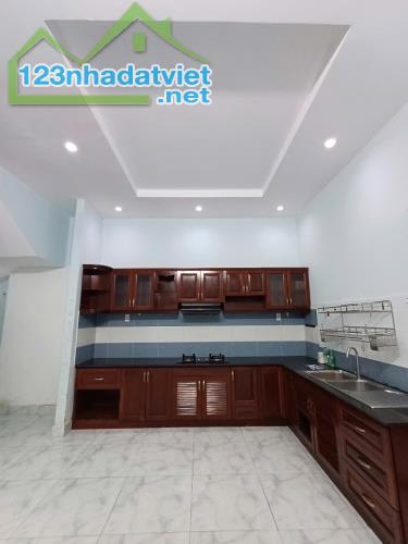 🔋🎉BÁN NHÀ-HẺN XE HƠI ĐƯỜNG ÂU CƠ-QUẬN 11 -GIÁP LÊ ĐẠI HÀNH-55M2 -3TẦNG-VUÔNG-CHỈ 8.3TỶ - 3