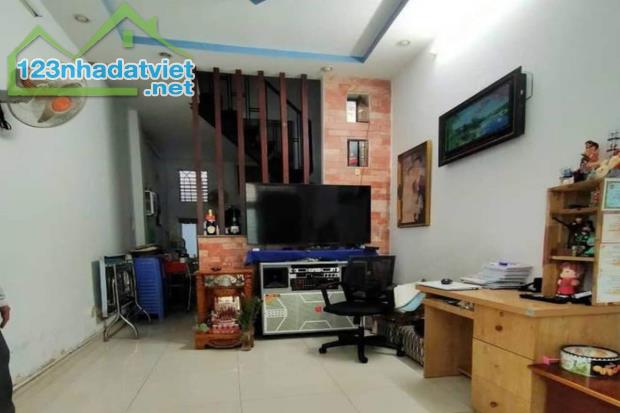 Bán nhà hẻm 3m, Đường Số 3, Gò Vấp, 30 m² (3m x 10m), gần MT - Giá 3.78 tỷ TL - 3