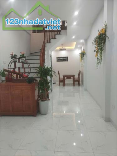 BÁN NHÀ KIM CHUNG, HOÀI ĐỨC - 5 TẦNG, NGÕ THÔNG, FULL NỘI THẤT - NHỈNH 5 TỶ 🔥
