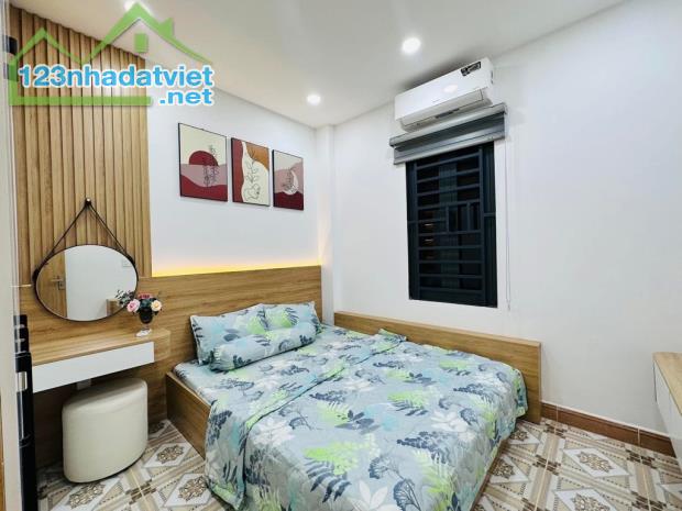 NHÀ ĐẸP B.ÁN QUANG TRUNG GV - GẦN CHỢ ĐÊM HẠNH THÔNG TÂY - HXH VÔ NHÀ - DT 36M² - 4 TẦNG N - 4