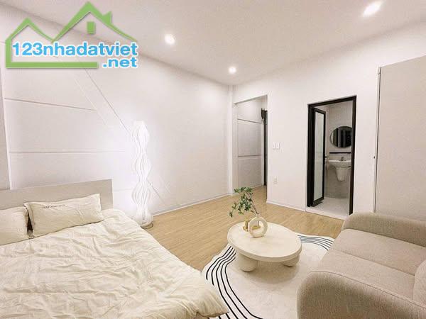 BÁN CĂN NHÀ ĐẸP THỊNH QUANG, 51m, 5 tầng, 9.8 tỷ - 1