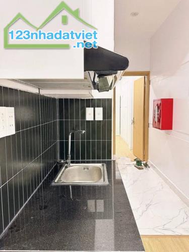 BÁN CĂN NHÀ ĐẸP THỊNH QUANG, 51m, 5 tầng, 9.8 tỷ
