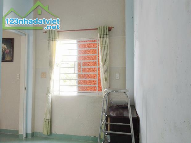 NHÀ HẺM 186 LÊ HỒNG PHONG 33M2, NGANG 4,95M, GIÁ CHỈ 1 TỶ 650 - 5