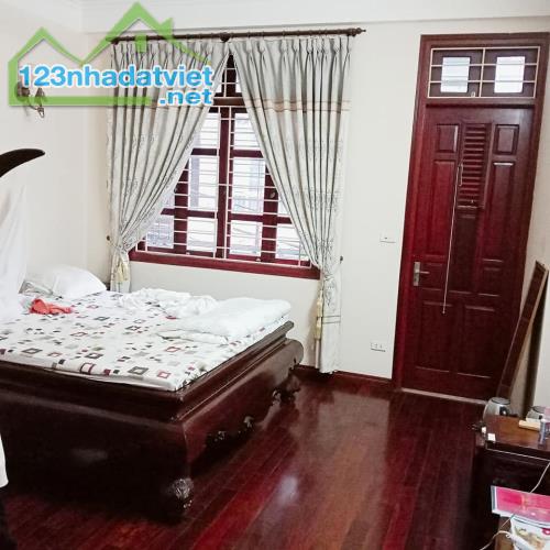 Nhà Ngọc Thụy 90m2x3 tầng, ô tô tránh, ô tô vào nhà, kinh doanh nhỉnh 14 tỷ 0976285499