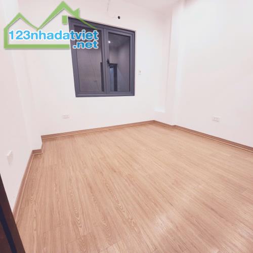 Siêu hiếm nhà Đội Cấn Ba Đình 50m ra phố DT20m2 xây 5 tầng giá 3.45 tỷ - 2