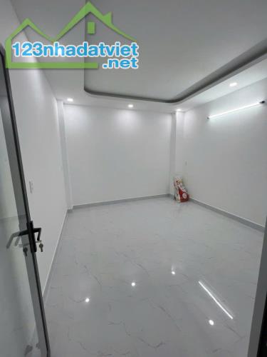 NHÀ ĐẸP - HẺM Ô TÔ NGỦ TRONG NHÀ - SÁT MẶT TIỀN- KHU  VIP HOÀ BÌNH - 4 TẦNG - 62M2 - 7.8T - 3