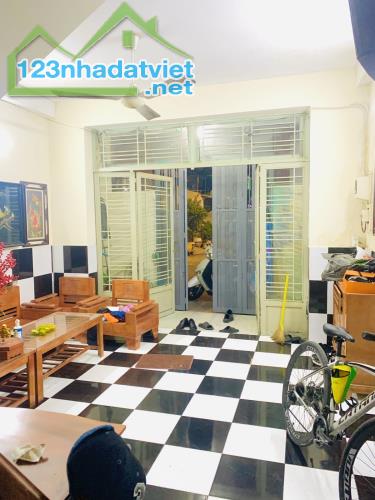 NHÀ ĐẸP 2 Tầng Giá Chỉ 3 Tỷ 7 SHR Hẻm Xe Hơi Đông Hưng Thuận Nguyễn Văn Quá Quận 12 Sát - 3