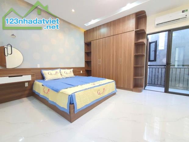 Nhà phố đẹp 3 tầng x 75m2, full nội thất, đường 5m5 cạnh biển Nguyễn Tất Thành, Hòa Minh - 3
