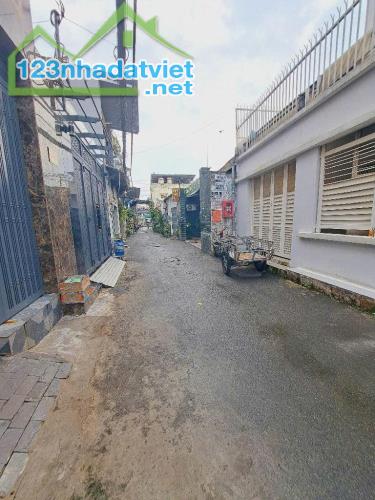 HẺM 4M SÁT MT PHAN VĂN HỚN - TÂN THỚI NHẤT Q12 - 75M2- 2 TẦNG 5 PHÒNG, VỪA CHO THUÊ VỪA Ở - 4