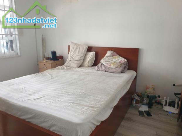 Gấp bán nhà Quận 1, dt 105m2, giá 30 tỷ, Mặt tiền thông Trần Nhật Duật. - 1