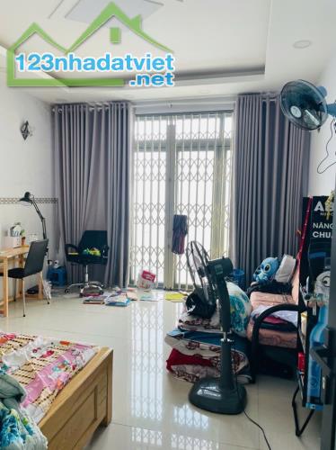 Mặt tiền đường số 9M Cư xá Ngân Hàng sát Lâm Văn Bền Tân Thuận Tây Q7 4 tầng 91m2  15.3 tỷ - 4