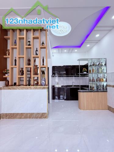 NHÀ MỚI Ở NGAI, 3 tầng, 54m2, Hiệp Thành 45, Q12, chỉ 4.89 tỷ.. - 2