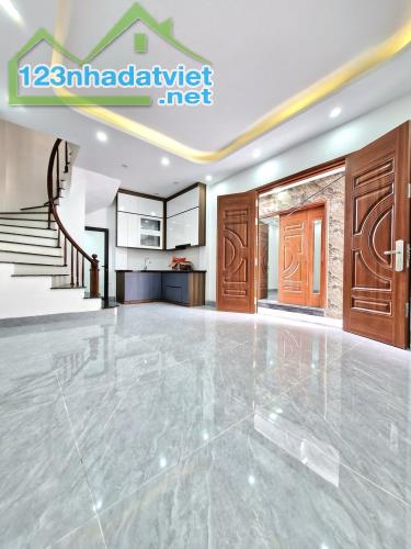 Bán Nhà Thượng Cát - Bắc Từ Liêm, 30m2*4,5Tầng. Ngõ nông ôtô đỗ gần trường học, chợ dân. - 4