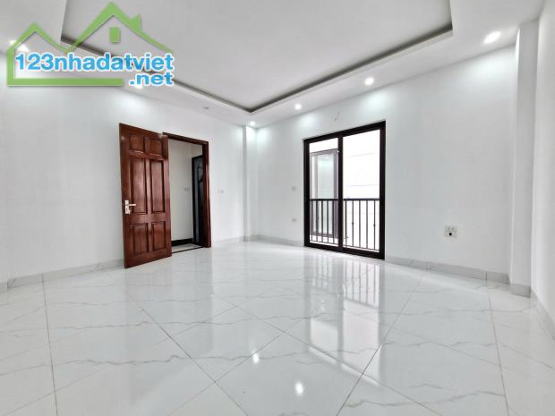 Bán Nhà Thượng Cát - Bắc Từ Liêm, 30m2*4,5Tầng. Ngõ nông ôtô đỗ gần trường học, chợ dân. - 3