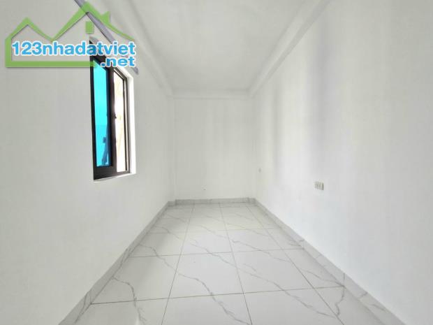 Bán Nhà Thượng Cát - Bắc Từ Liêm, 30m2*4,5Tầng. Ngõ nông ôtô đỗ gần trường học, chợ dân. - 1