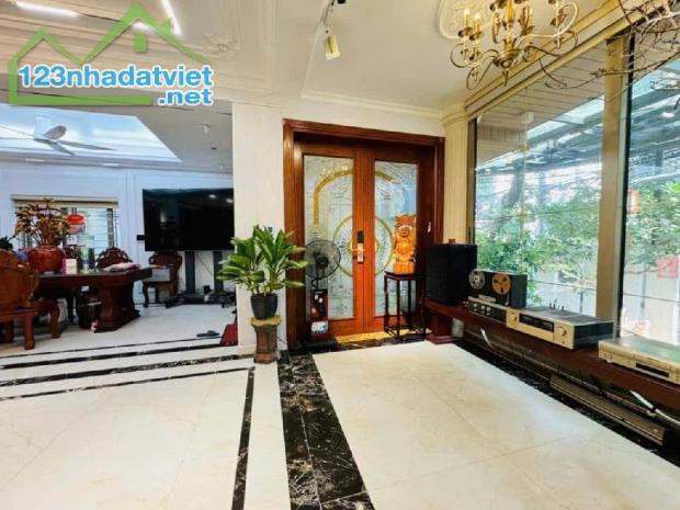 Biệt thự VIP Ba Đình - ô tô vào nhà - 120m - MT 5.5m - 38 tỷ - 1