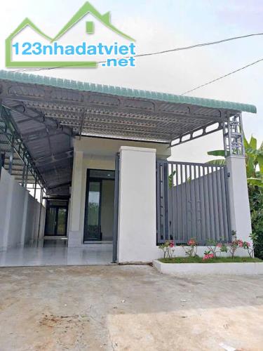 Bán Gấp Căn Nhà ở Huyện Củ Chi, DT109m2, giá 950 triệu, SHR - 2