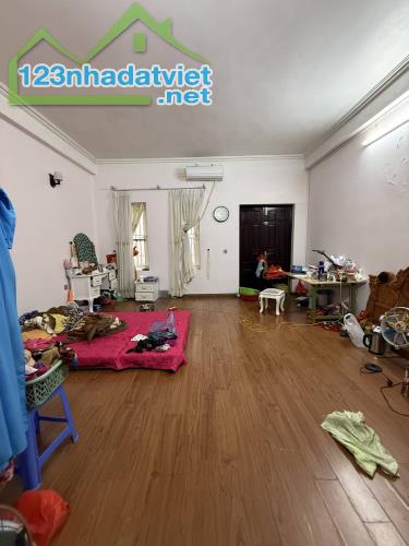MẶT ĐƯỜNG NGUYỄN KHANG. 100 m2, 4 tầng, mt 5,2m, giá 22 tỷ. BÁN ĐẤT TẶNG NHÀ. Q, CẦU GIẤY. - 4
