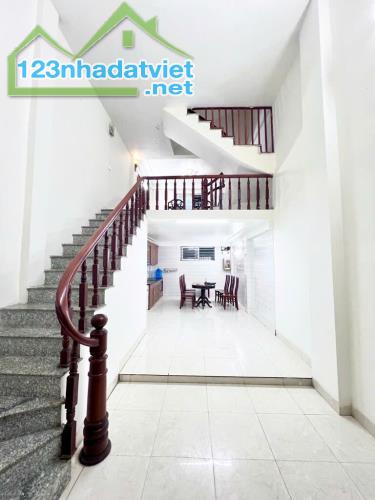 NHƯỢNG LẠI NHÀ CHÙA BỘC! LÔ GÓC 2 THOÁNG-FULL NỘI THẤT- KHỦNG DT47,6M x4TẦNG, GIÁ NHỈNH - 2