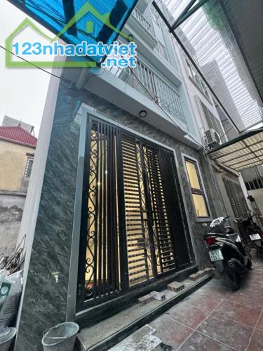 Bán nhà Thạch Bàn 34m 5tầng MT 4,5m Full Nội Thất 5,45tỷ