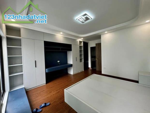 Bán nhà Thạch Bàn 34m 5tầng MT 4,5m Full Nội Thất 5,45tỷ - 2