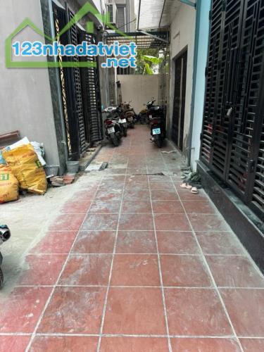 Bán nhà Thạch Bàn 34m 5tầng MT 4,5m Full Nội Thất 5,45tỷ - 5