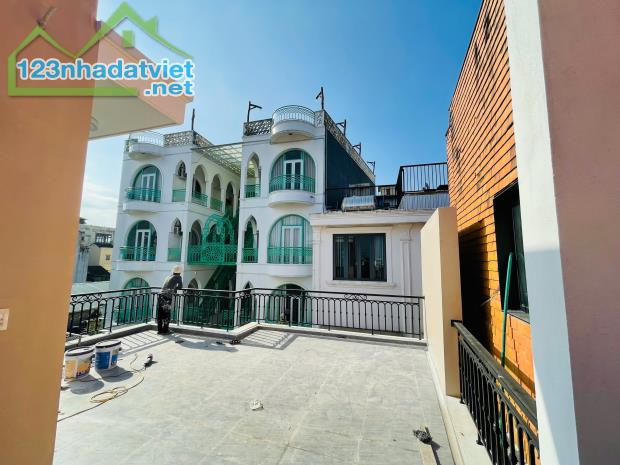 Nhà 3 tầng kiệt Nguyễn Công Trứ giá chỉ 5.x tỷ - Có thể làm homestay - 1