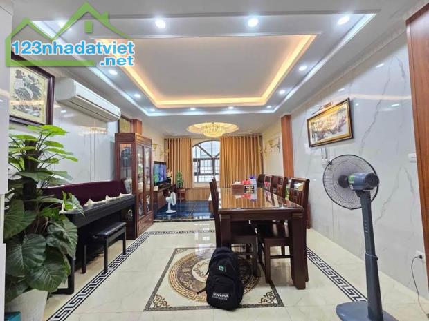 130triệu/m2 Đặng Tiến Đông, 30m ra ô tô đỗ, ô chờ thang máy, ngõ thông, dt 67m2 nhỉnh 8 tỷ - 2