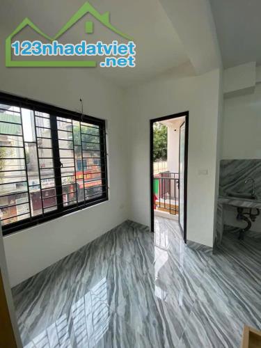 VỀ QUÊ CẦN CHUYỂN NHƯỢNG NHÀ GẦN UBND QUẬN BẮC TỪ LIÊM —45M—4TẦNG, 1 TUM —GIÁ  ĐẦU TƯ - 1