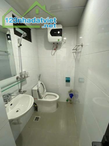 VỀ QUÊ CẦN CHUYỂN NHƯỢNG NHÀ GẦN UBND QUẬN BẮC TỪ LIÊM —45M—4TẦNG, 1 TUM —GIÁ  ĐẦU TƯ - 2
